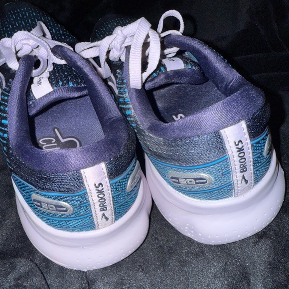 Brooks Women’s - Navy and Teal Glycerin GTS 20 - Picture 8 of 12